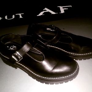 Gothic style platform shoes